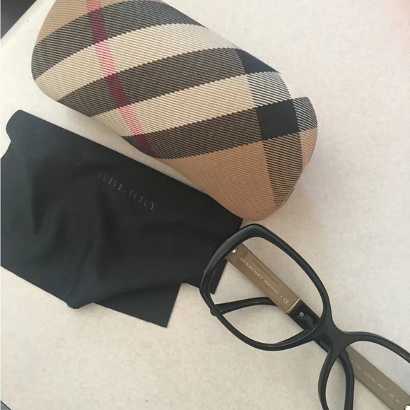 Burberry Frame and case - Picture 8 of 12